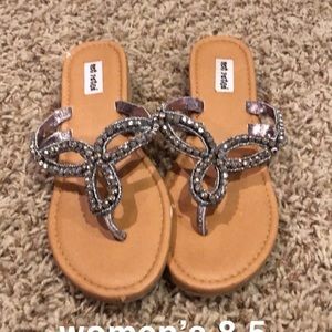 The Buckle Not Rated Flat